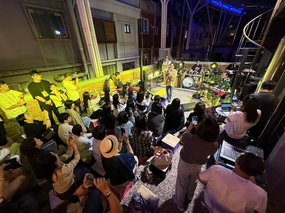 해방촌 신흥시장이 2025년 진행한 첫걸음기반조성사업을 11월부로 모두 완료했다./신흥시장