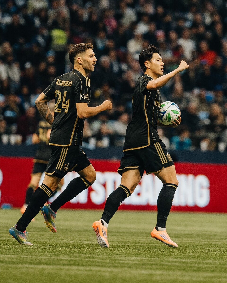 LAFC 손흥민(오른쪽). /구단 페이스북