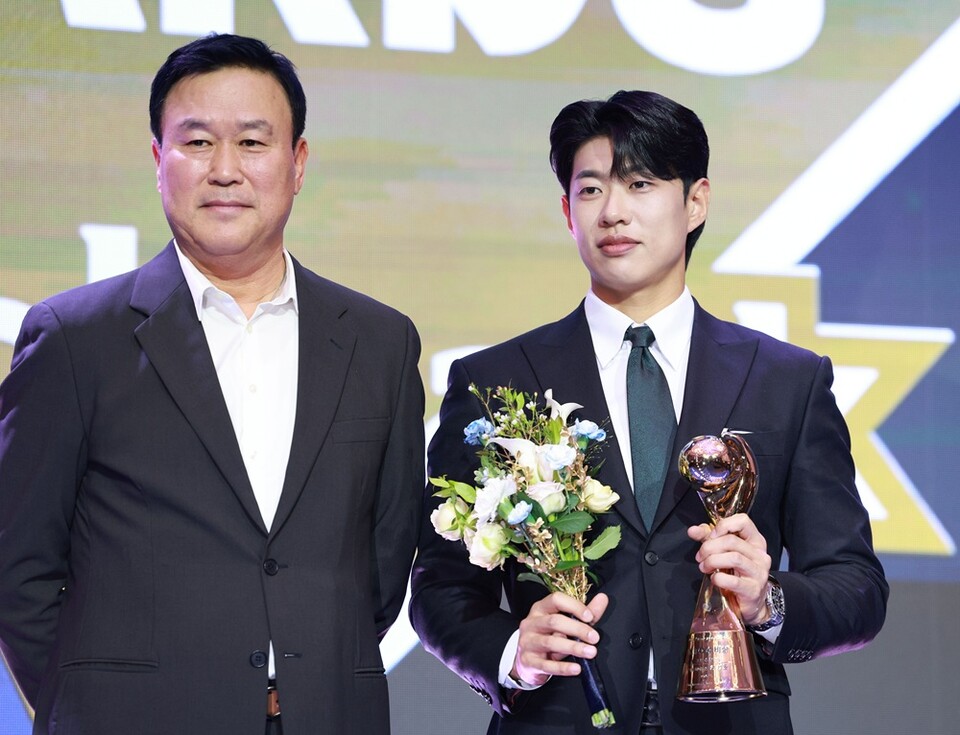 송성문(오른쪽). /연합뉴스