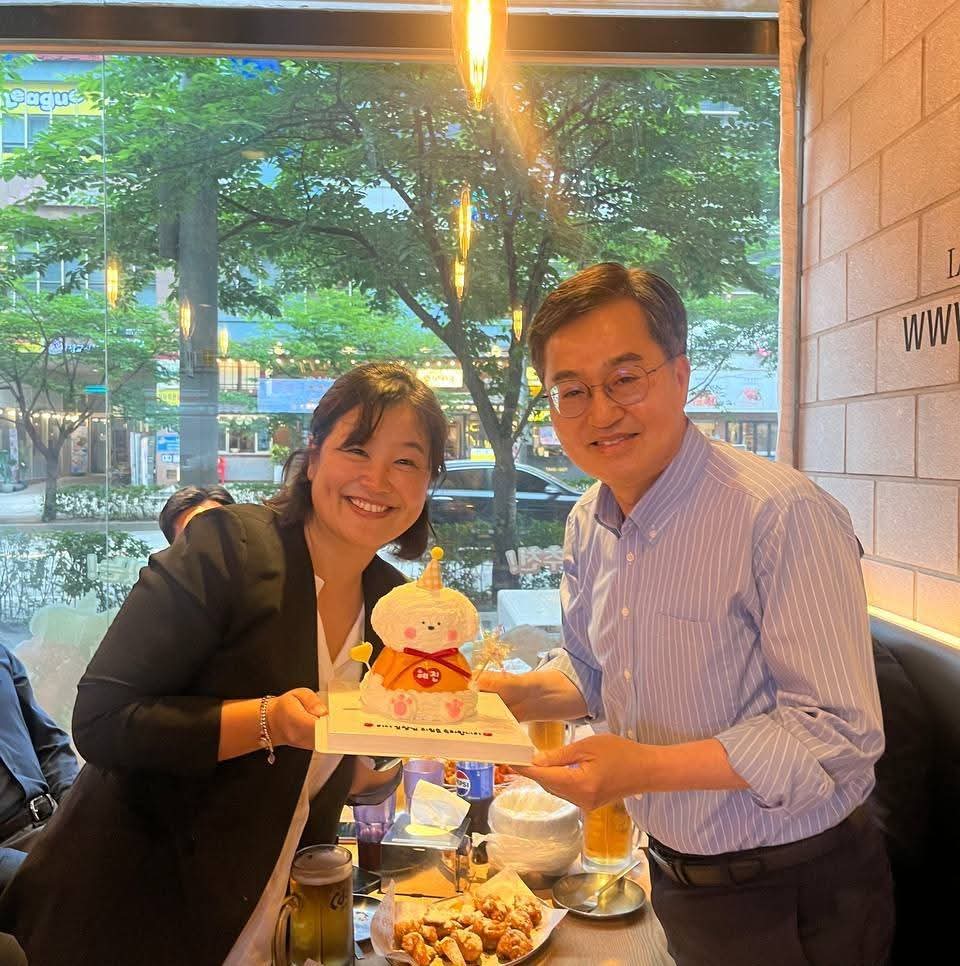 김동연 경기도지사의 비서실장 조혜진이 23일 자신의 SNS를 통해 경기도의회 의회운영위원장을 향해 공개적으로 “운영위원장직에서 내려오라”고 요구하면서 정치권과 의회 내부에 충격을 주고 있다./ 조혜진 비서실장 SNS 화면 갈무리