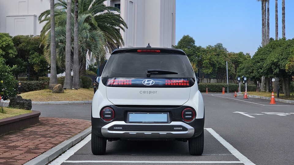 현대차 '캐스퍼 일렉트릭'의 후면./곽호준 기자