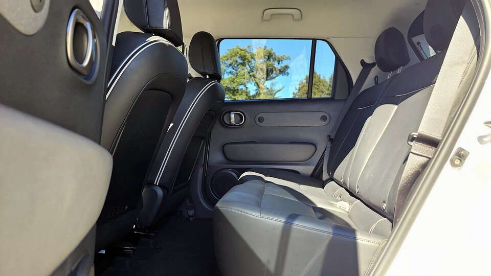 현대차 '캐스퍼 일렉트릭'의 2열 뒷좌석./곽호준 기자