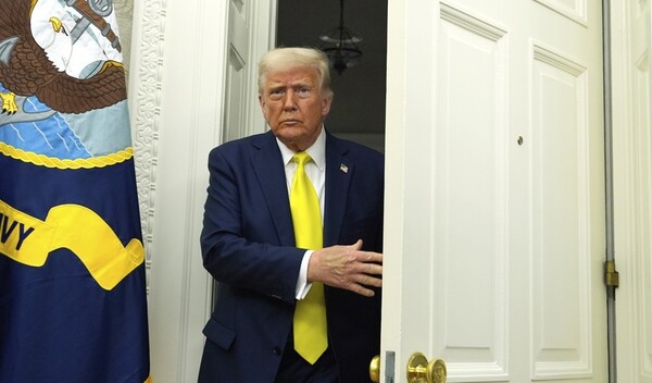 연방 대법원이 상호관세 위법 판결을 내리고 트럼프 대통령이 새로운 관세로 맞불을 놓으면서 세계 경제가 새로운 불확실성에 직면했다. / 사진=연합뉴스.