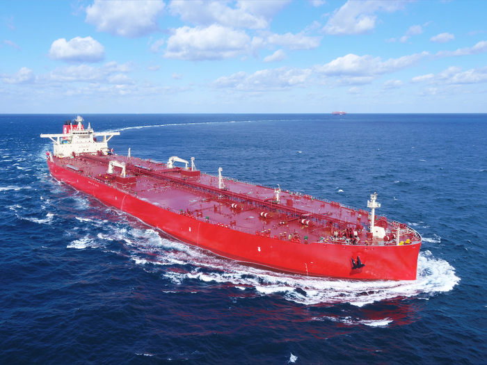 한화오션이 건조한 초대형 원유운반선(VLCC)