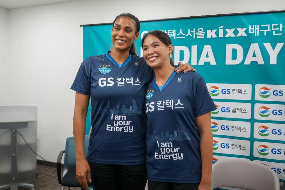 실바, GS칼텍스 잔류로 딸 시아나와 함께한 이유