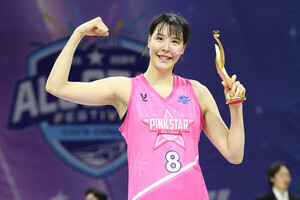 '여자<b>농구 올스타전</b> MVP' <b>박지수</b> "정규리그 때도 덩크슛 도전할 것"