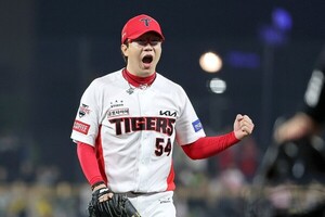 양현종 1694일 만에 완투승… <b>프로야구</b> KIA, KT에 대승