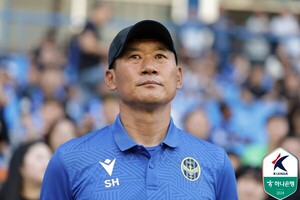 <b>조성환</b> <b>인천</b> <b>감독</b>, 성적 부진 책임지고 자진 사퇴