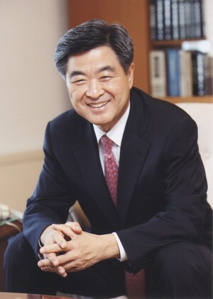 <b>권오갑</b> 프로축구연맹 <b>총재</b> "<b>K리그</b>를 미래지향적인 <b>리그</b>로 만들겠다"