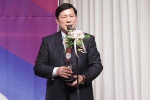 <b>허구연 KBO</b> 총재 "지속 가능한 <b>1000만 관중</b> 기반 조성에 전념하겠다"
