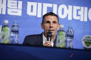'홈 <b>데뷔전</b>' <b>포옛</b> 전북 <b>감독</b> "팬들 실망하게 하지 않겠다… 중요한 것은...