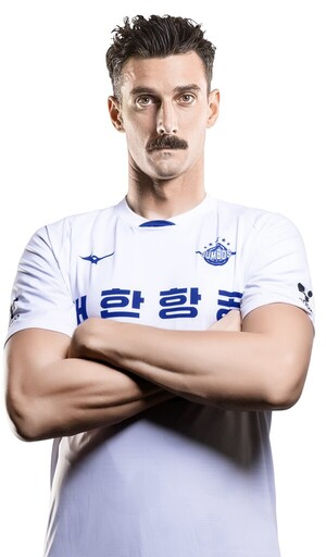 '요스바니 부상' <b>대한항공</b>, 대체 외인으로 <b>러셀 영입</b>