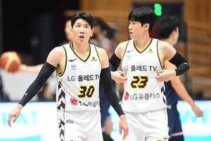 프로농구 <b>전성현</b>·<b>두경민</b>, LG 상대 <b>연봉 조정</b> 나란히 승리