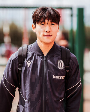 <b>배준호</b>·<b>황희찬</b>, 코리안 더비서 <b>득점</b>포로 장군멍군... 양민혁은 토트넘...