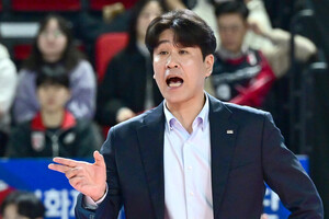 스포츠윤리센터, <b>코치 폭행</b> 혐의 프로배구 <b>김종민 감독</b>에 징계 요구