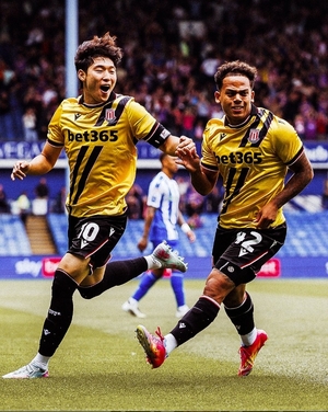 <b>스토크</b> 시티 <b>배준호</b>, 시즌 1호 도움... 팀은 3-0 완승