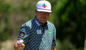 <b>임성재</b>, <b>PGA 투어</b> 챔피언십 첫날 공동 17위