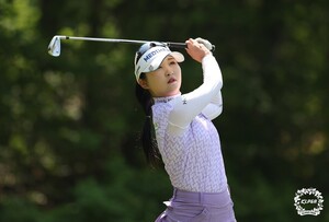 '시즌 3승' <b>이예원</b>, KLPGA 투어 <b>하이트진로 챔피언십</b> 2R 공동 1위 도약