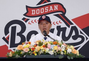 '명가 <b>재건</b>' 나서는 김원형 <b>두산</b> 감독 "수비 보완해 내년엔 가을야구 해...
