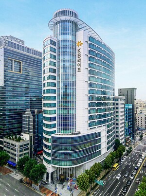 KB라이프, 2025 금융소비자보호 우수 GA 세미나 개최 - 뉴스 썸네일 이미지