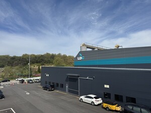 [강소기업이 간다] '폐타이어를 친환경 소재로' 자원순환으로 ESG 경영 ... - 뉴스 썸네일 이미지