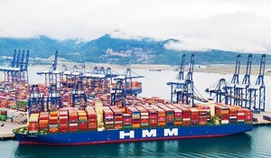 해운업계, 올해 '운임 하락·물동량 정체·투자 감당' 3중고 직면 - 뉴스 썸네일 이미지