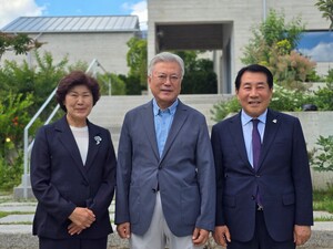 나동연 양산시장, 당선 후 첫 행보...문 전 대통령 사저行 - 뉴스 썸네일 이미지
