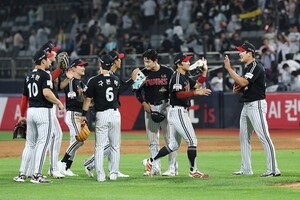프로야구 <b>LG</b>, 삼성에 4-3 승리… <b>장현식</b>은 3191일 만에 <b>선발</b>승