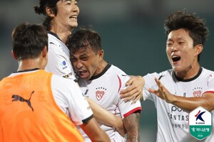프로축구 <b>강원</b>·포항, 월드컵 휴식기 후 첫 경기 <b>승리</b>