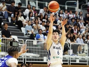 '이정현 27득점' 韓 농구, 필리핀에 26점 차 완승