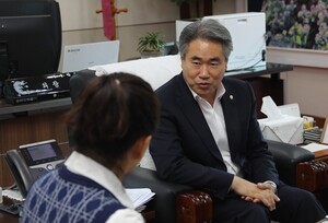 [인터뷰]"일터는 경남,청년은 서울"박준 의장,답답