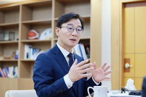 [인터뷰]"부산의 미래가 걸린 9문 9답" 전재수 시장의 한가지 '약속'
